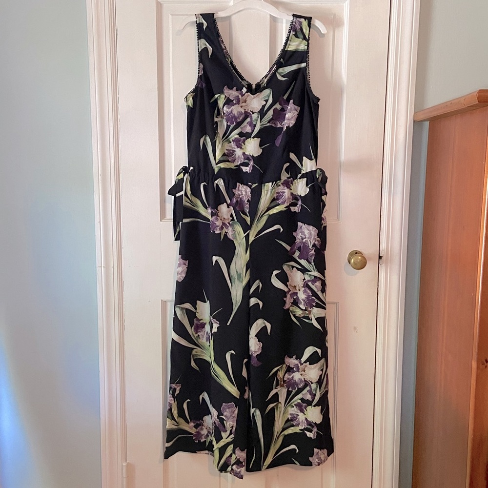 Floral patterned cropped jumpsuit with ties on the side
